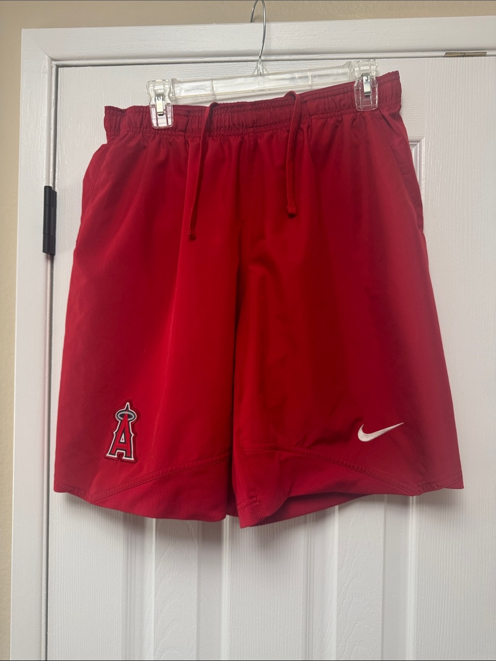 Nike Men's Angels Baseball Woven Victory Dri-FIT Shorts Size Large MLB